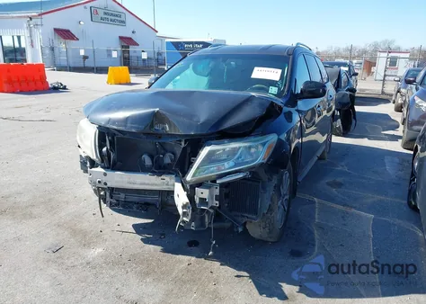 2016 Nissan Pathfinder Sv z USA, uszkodzony, nr VIN 5N1AR2MN8GC670945